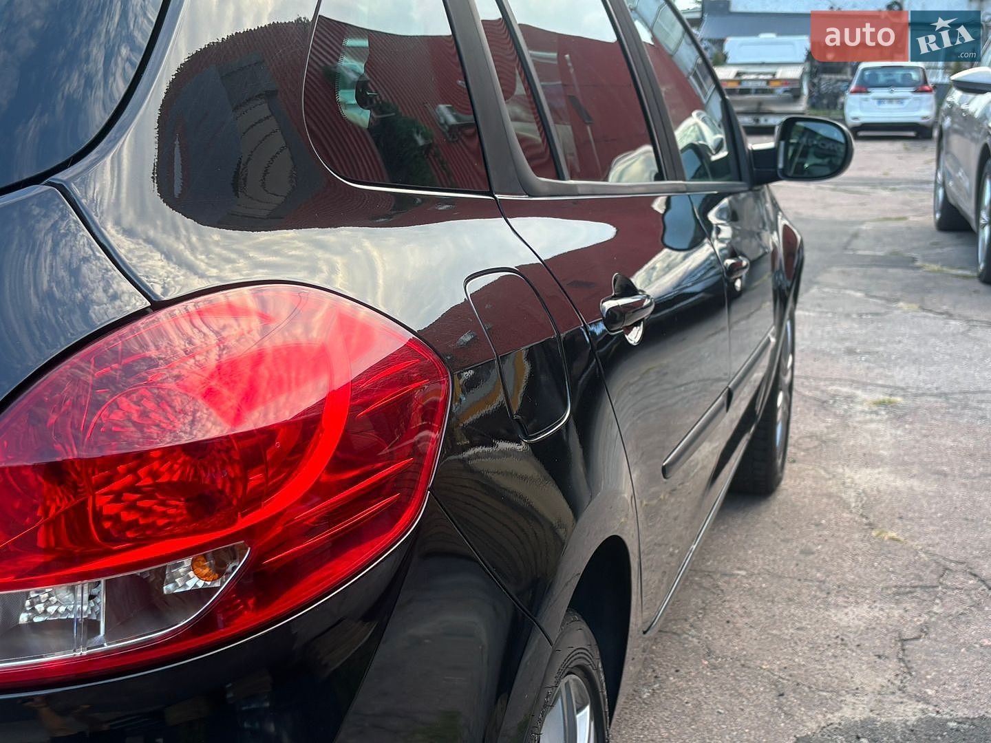 Renault Clio 2011 VIN VF1KRCS0H45782711 фото оголошення 16 з 56