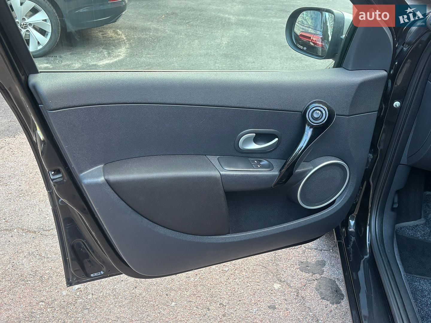 Renault Clio 2011 VIN VF1KRCS0H45782711 фото оголошення 37 з 56