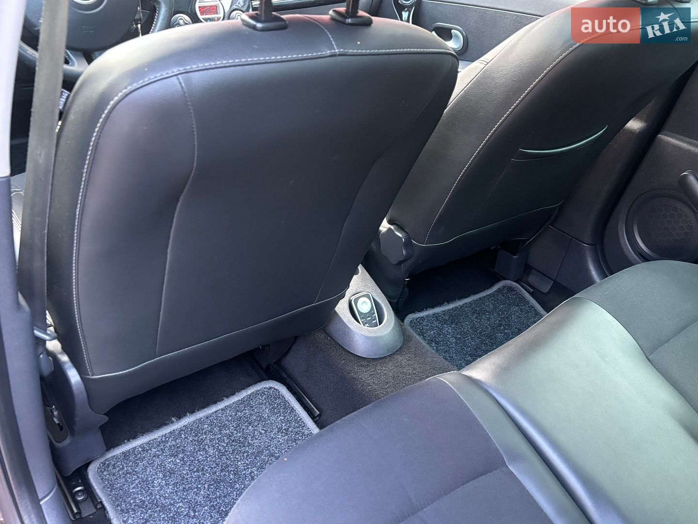 Renault Clio 2011 VIN VF1KRCS0H45782711 фото оголошення 41 з 56