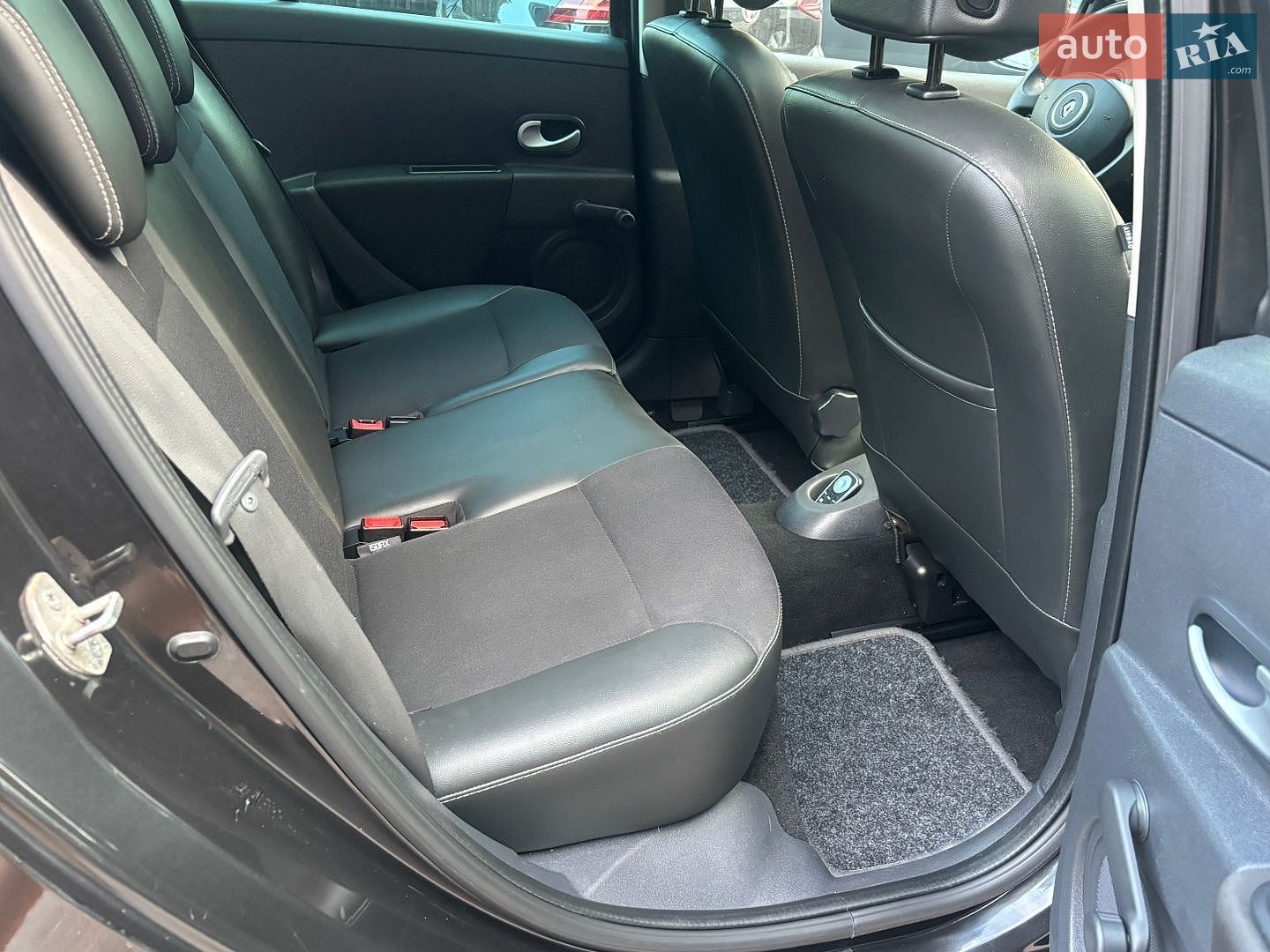Renault Clio 2011 VIN VF1KRCS0H45782711 фото оголошення 46 з 56