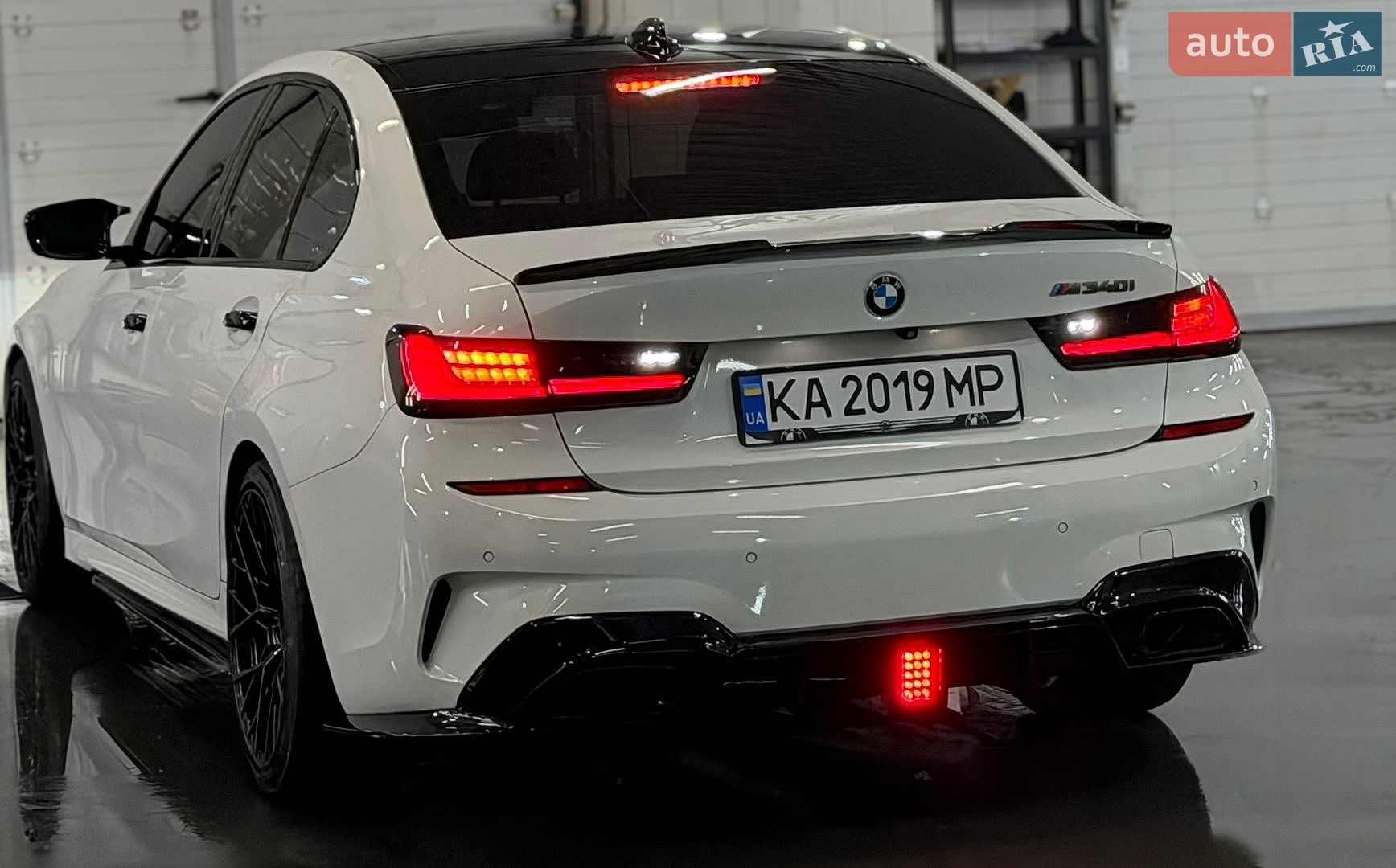 BMW 3 Series 2019 VIN WBA5U7C01LFH64472 фото оголошення 3 з 15