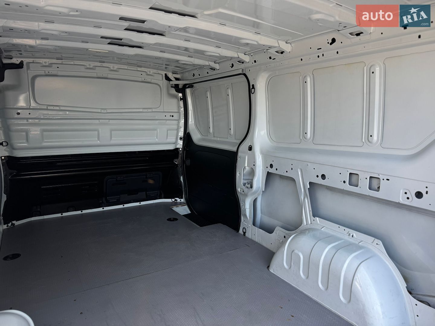Renault Trafic 2021 VIN VF1FL000867509463 фото оголошення 29 з 42