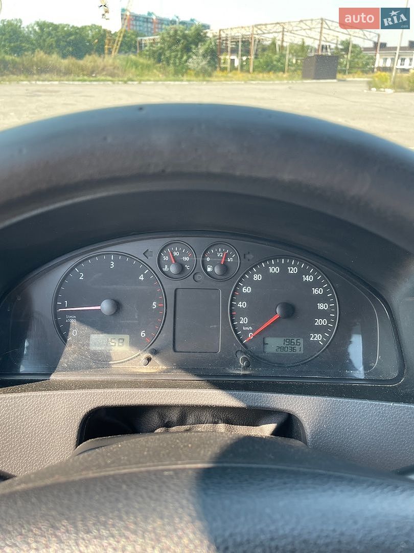Volkswagen Transporter 2005 VIN WV1ZZZ7HZ6H022829 фото оголошення 12 з 30