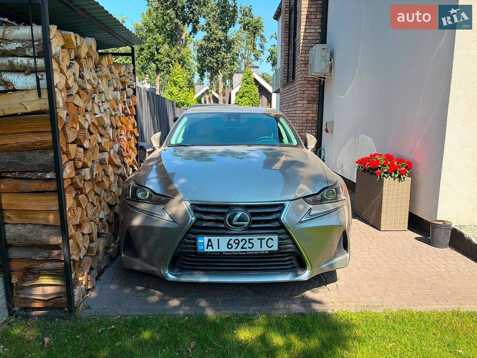 Lexus IS 2017 VIN JTHCM1D29H5024197 фото оголошення 8 з 10