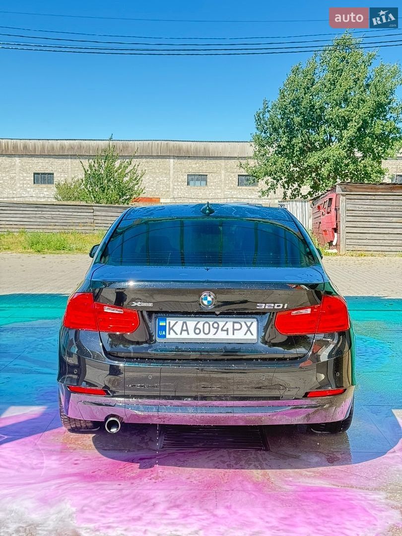 BMW 3 Series 2015 VIN WBA3C3G59FNT51358 фото оголошення 12 з 22