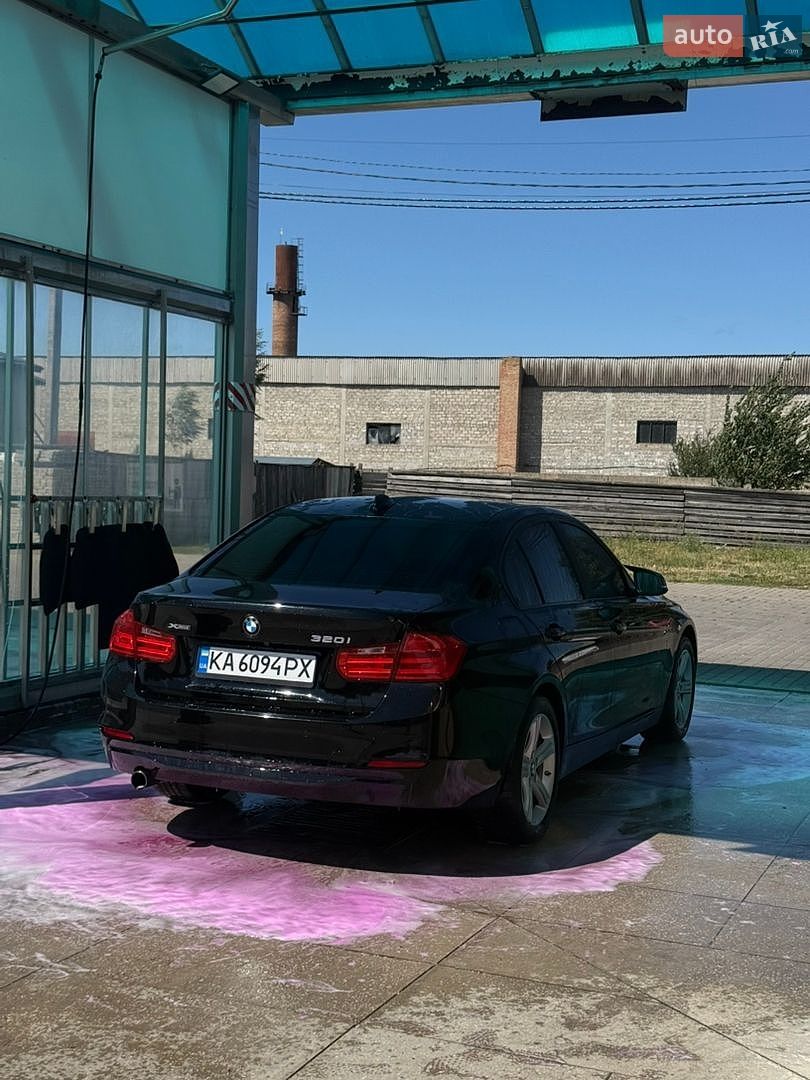 BMW 3 Series 2015 VIN WBA3C3G59FNT51358 фото оголошення 11 з 22