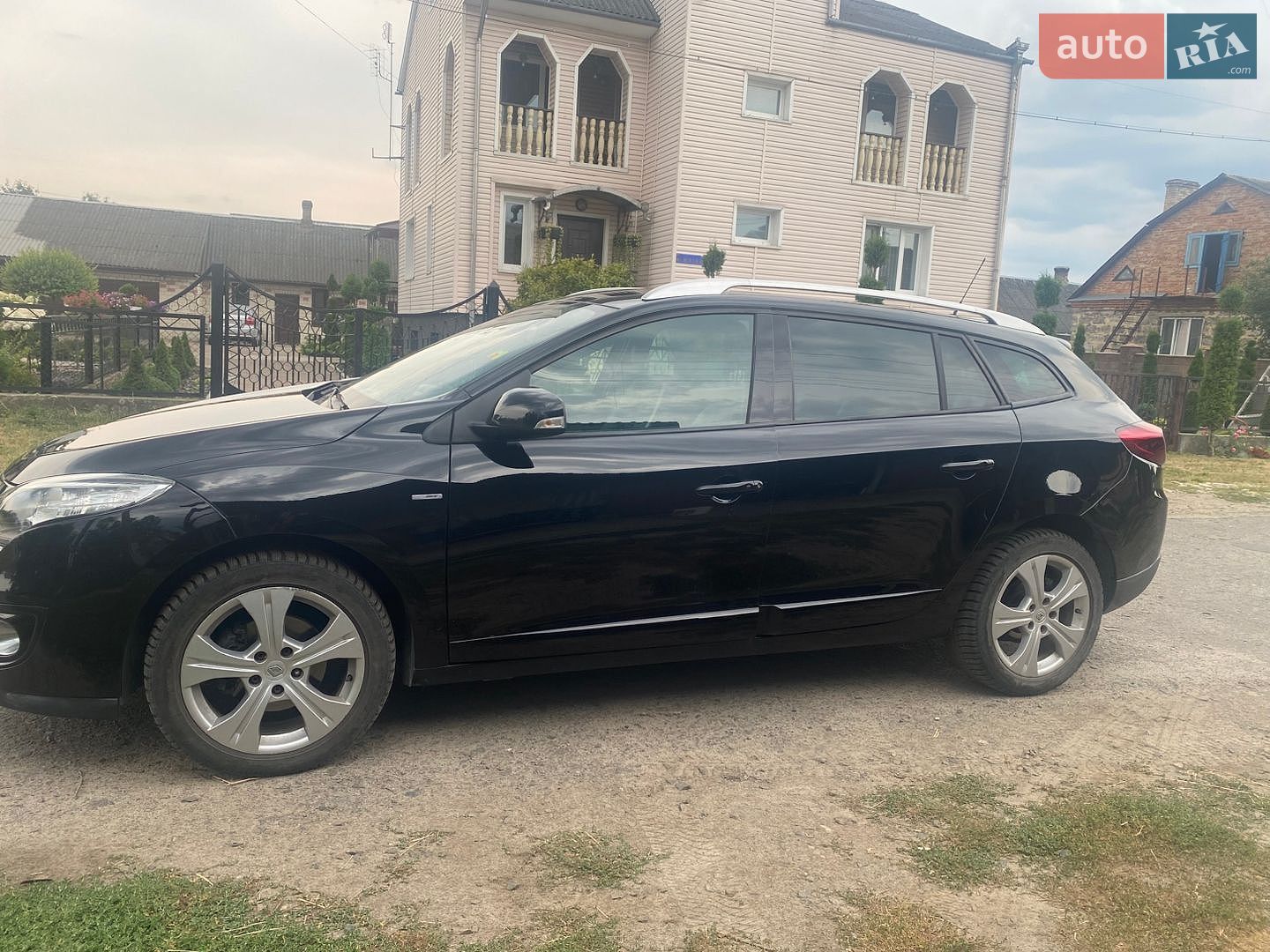 Renault Megane 2012 VIN VF1KZ140647541177 фото оголошення 2 з 8