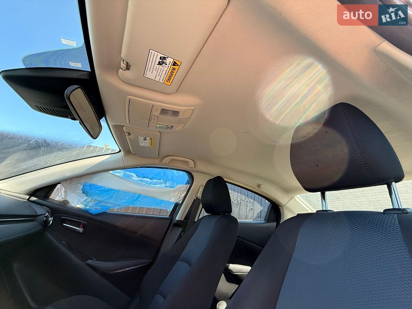 Toyota Yaris 2018 VIN 3MYDLBYV4JY328874 фото оголошення 28 з 45