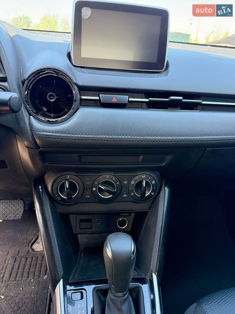 Toyota Yaris 2018 VIN 3MYDLBYV4JY328874 фото оголошення 35 з 45