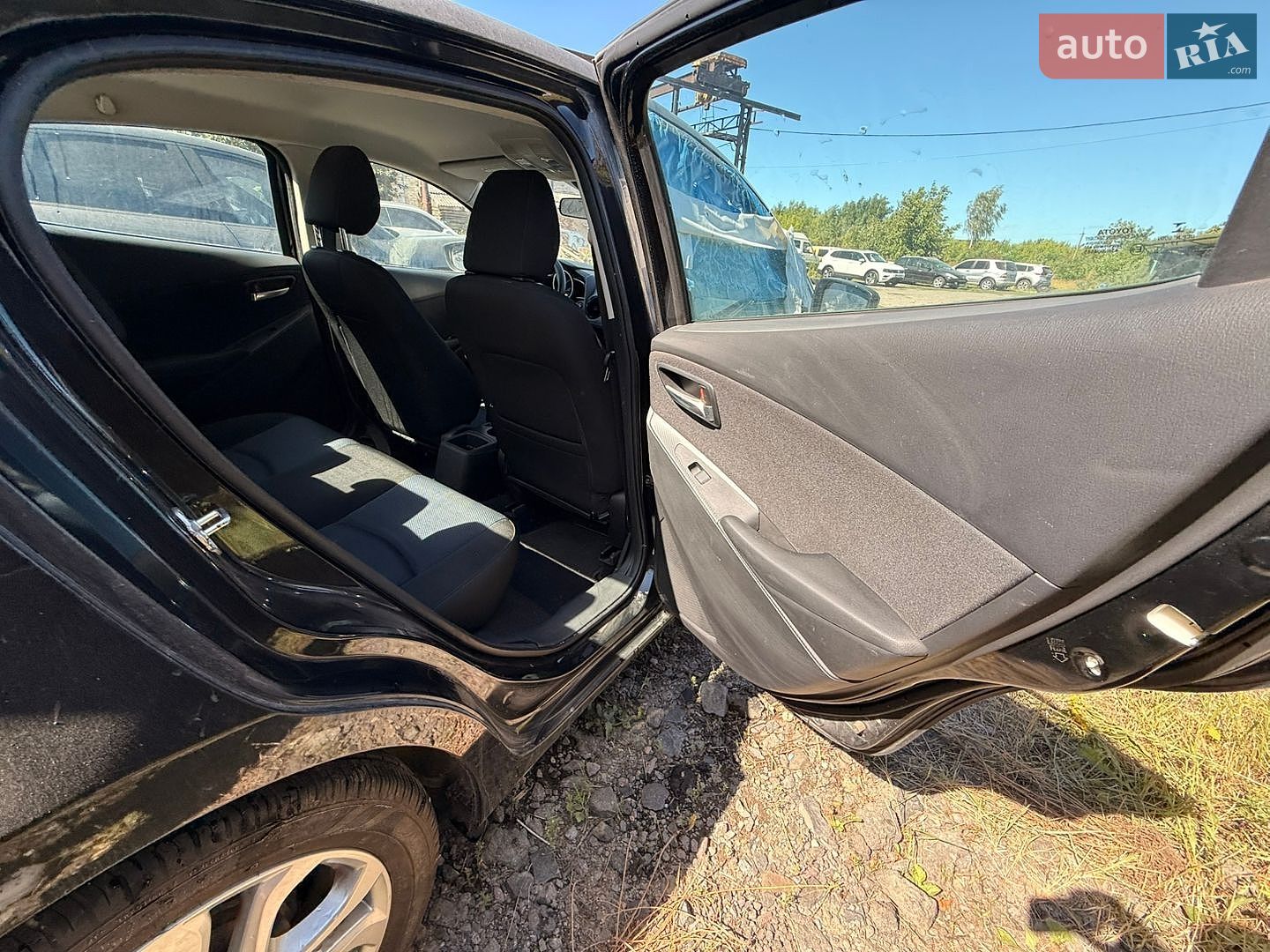 Toyota Yaris 2018 VIN 3MYDLBYV4JY328874 фото оголошення 37 з 45