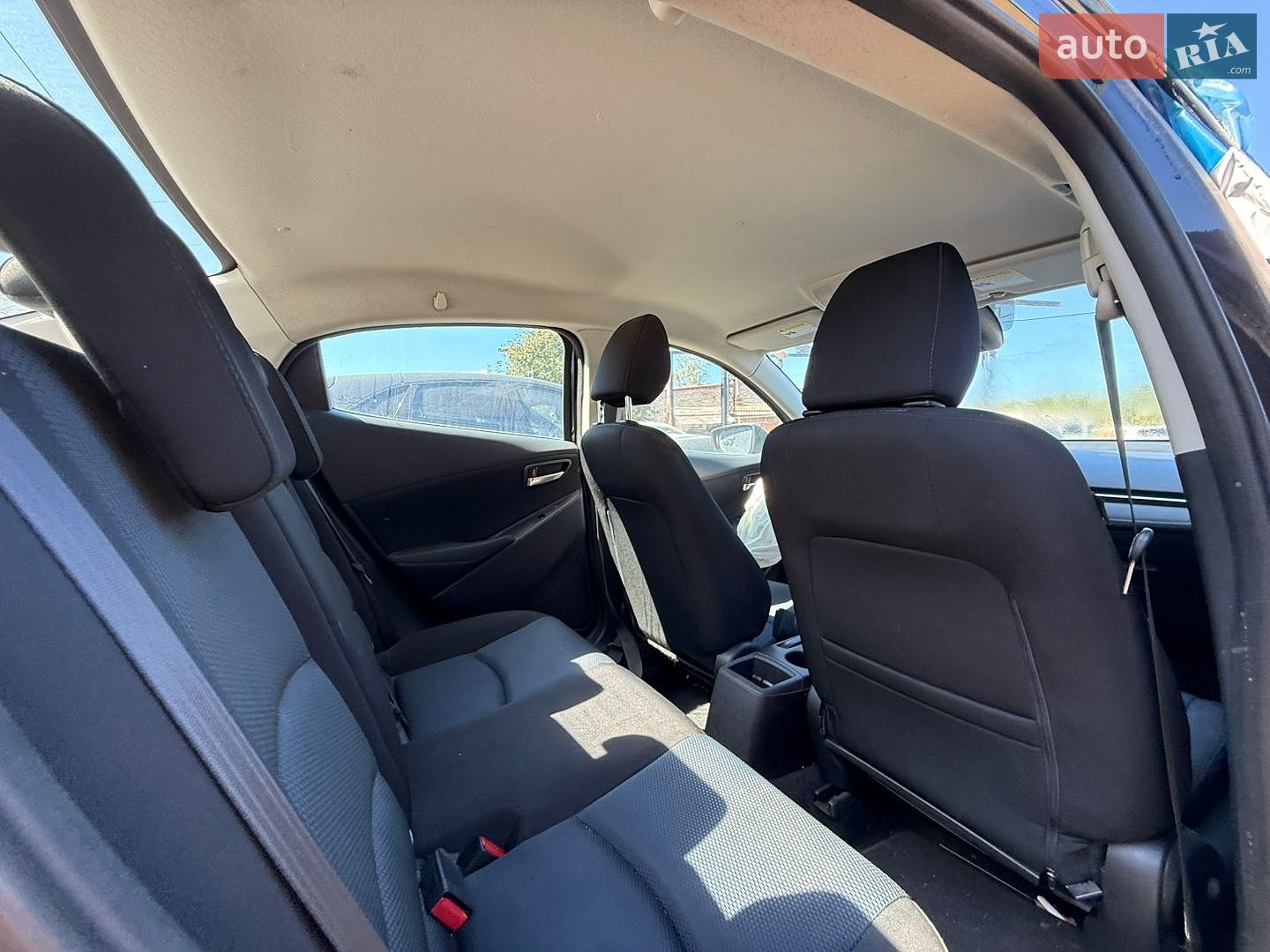 Toyota Yaris 2018 VIN 3MYDLBYV4JY328874 фото оголошення 38 з 45