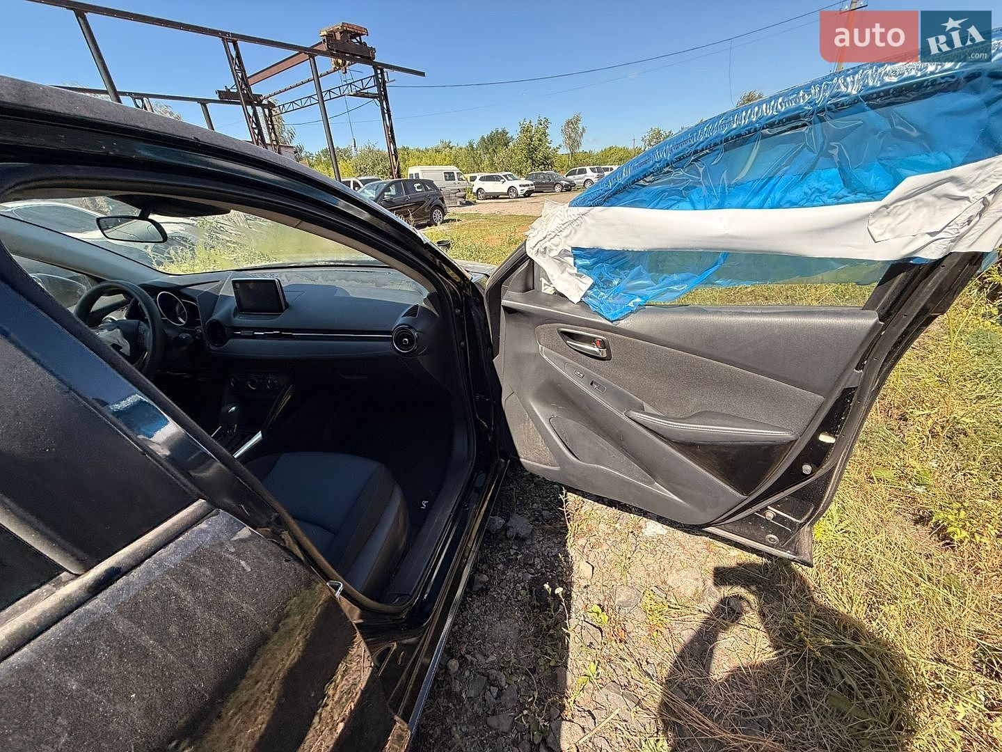 Toyota Yaris 2018 VIN 3MYDLBYV4JY328874 фото оголошення 41 з 45