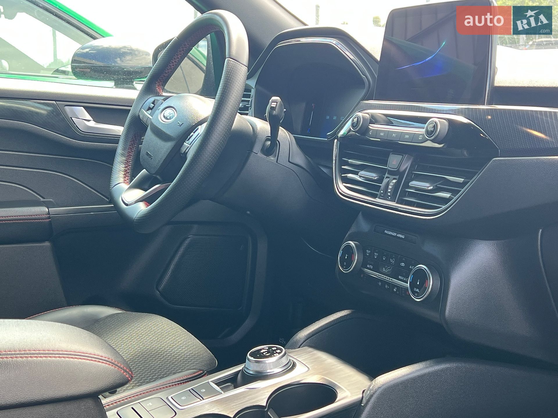 Ford Escape 2025 VIN 1FMCU0MZ7SUB45389 фото оголошення 2 з 18