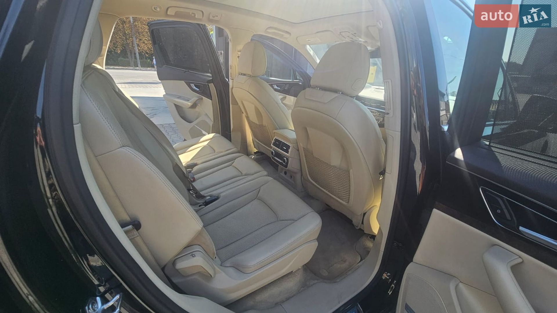 Audi Q7 2018 VIN WA1LAAF79KD009967 фото оголошення 14 з 42