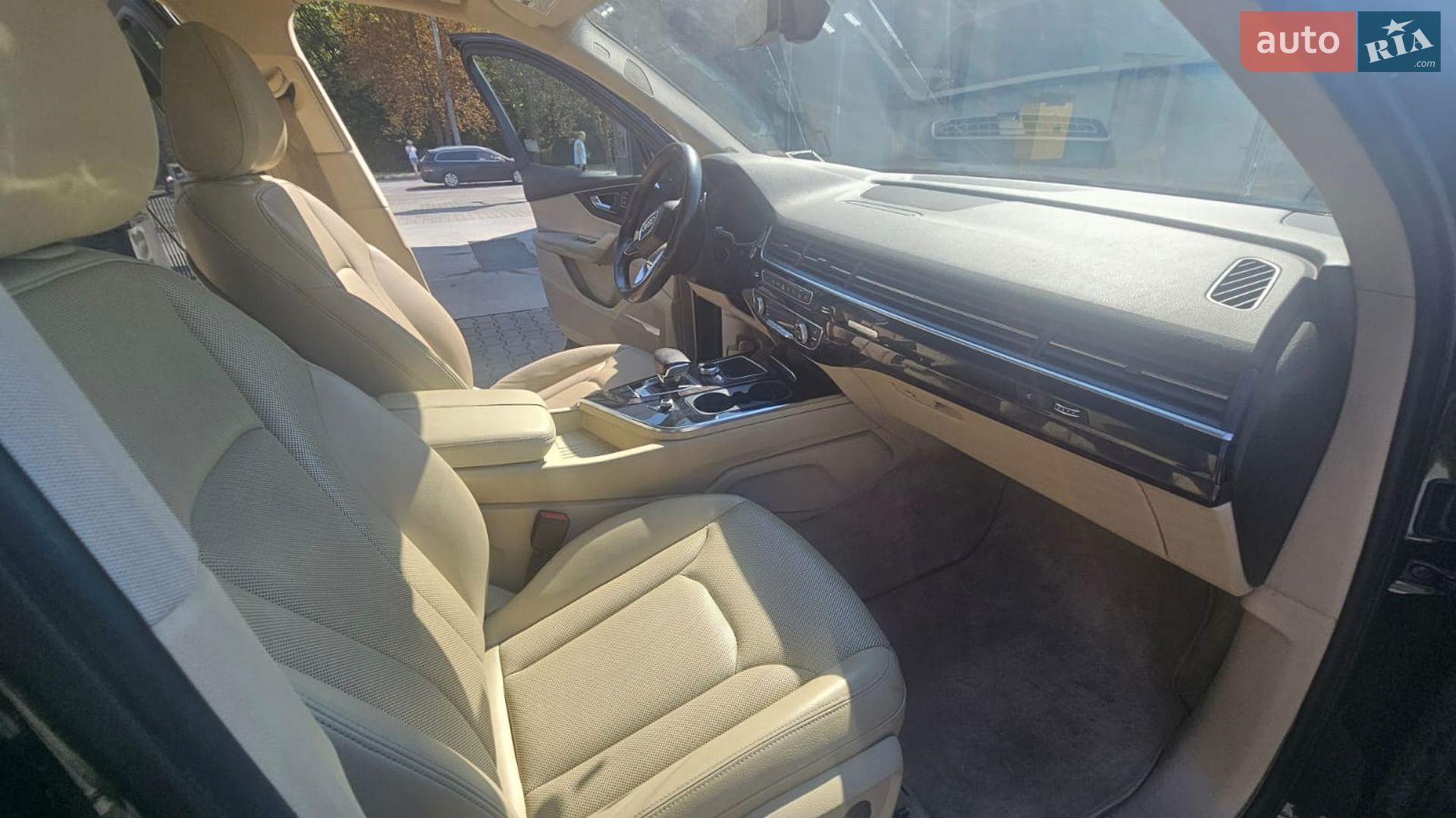 Audi Q7 2018 VIN WA1LAAF79KD009967 фото оголошення 15 з 42