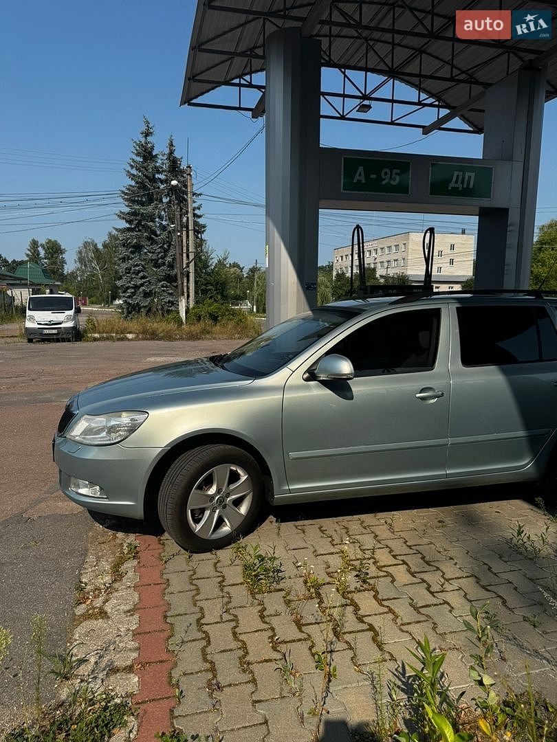 Skoda Octavia 2009 VIN TMBKK61Z992043319 фото оголошення 3 з 30