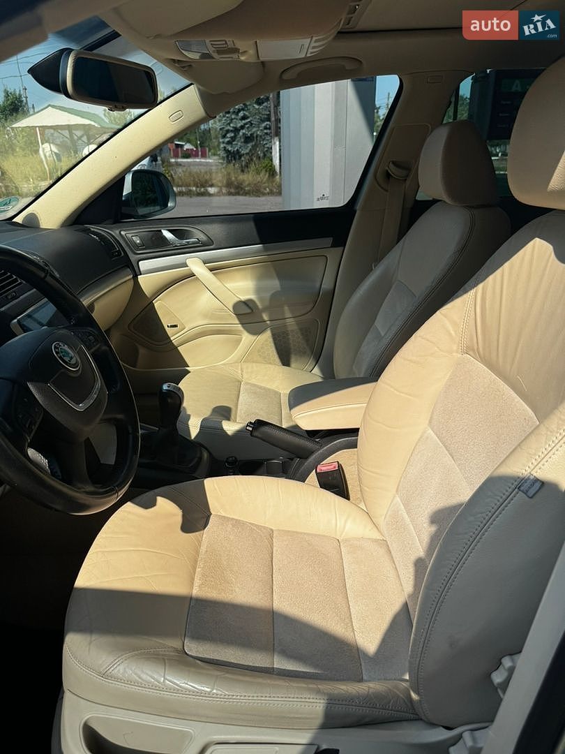 Skoda Octavia 2009 VIN TMBKK61Z992043319 фото оголошення 12 з 30