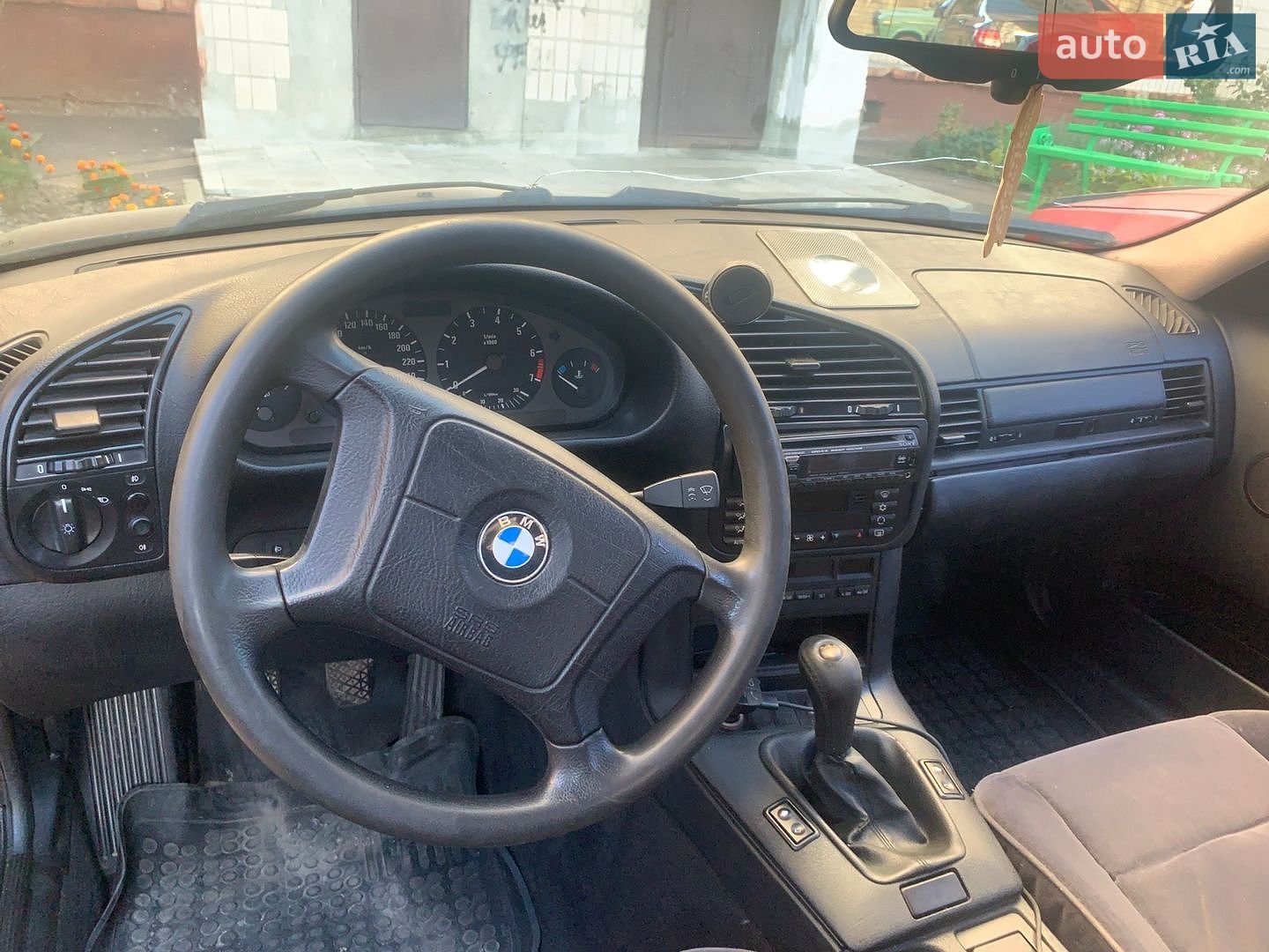 BMW 3 Series 1996 VIN WBACB510X0AN14657 фото оголошення 12 з 14