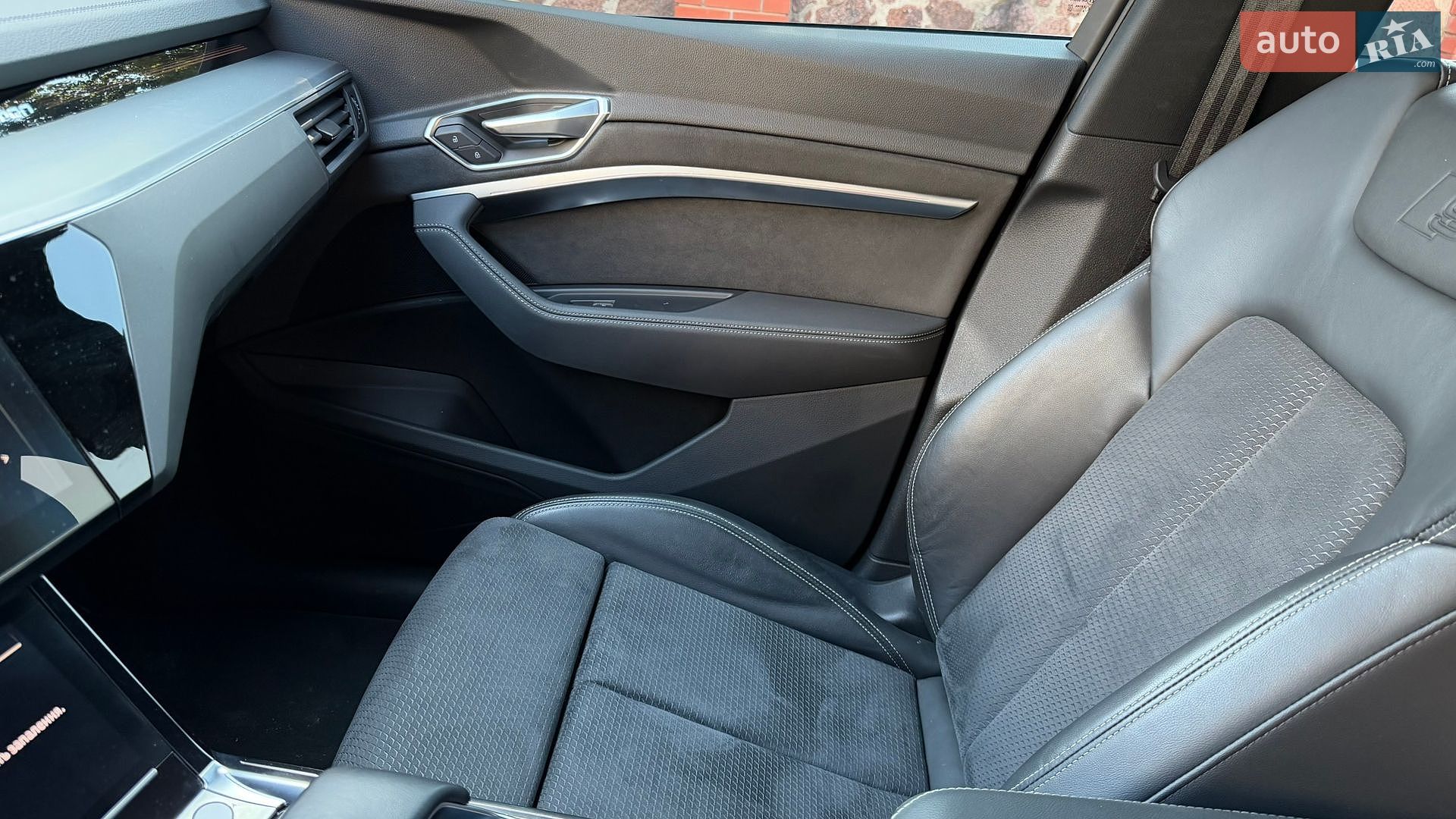 Audi e-tron Sportback 2022 VIN WAUZZZGE6NB024363 фото оголошення 4 з 6