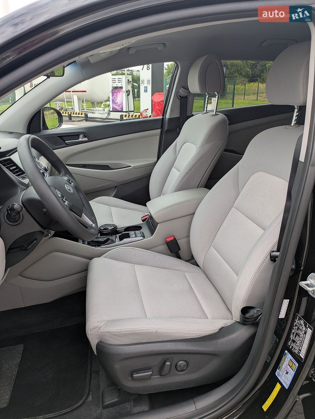 Hyundai Tucson 2018 VIN KM8J3CA49JU633892 фото оголошення 12 з 35