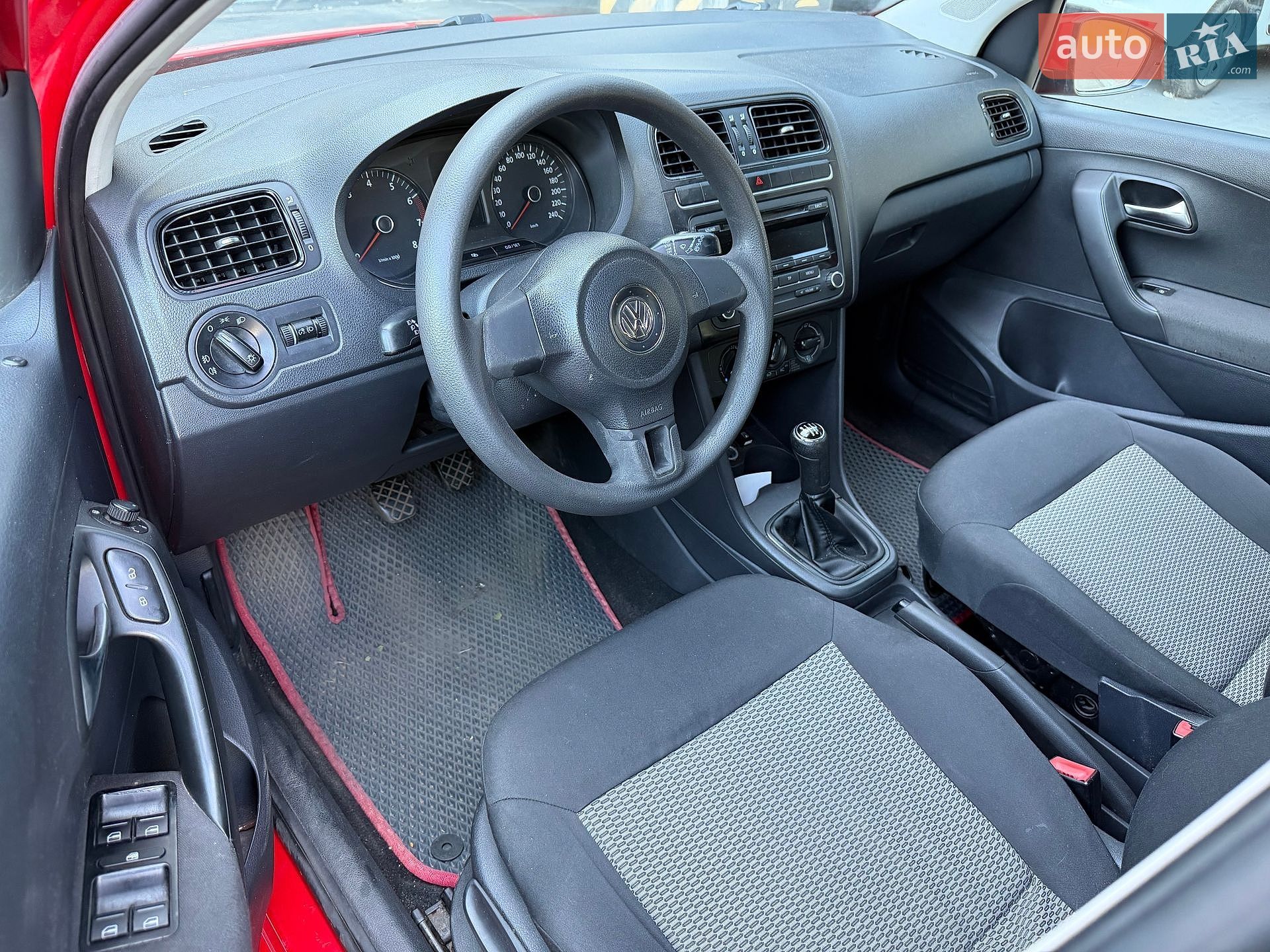 Volkswagen Polo 2011 VIN WVWZZZ6RZBY070828 фото оголошення 38 з 52