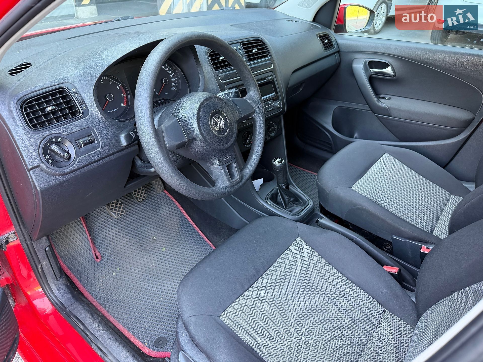 Volkswagen Polo 2011 VIN WVWZZZ6RZBY070828 фото оголошення 42 з 52
