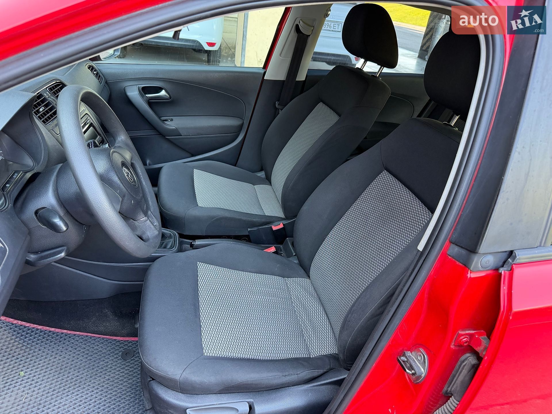 Volkswagen Polo 2011 VIN WVWZZZ6RZBY070828 фото оголошення 43 з 52
