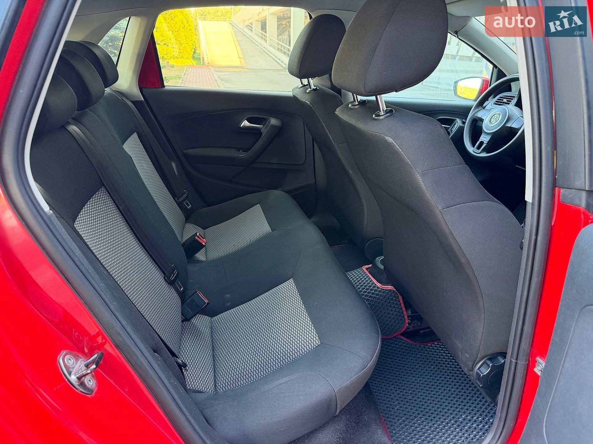 Volkswagen Polo 2011 VIN WVWZZZ6RZBY070828 фото оголошення 45 з 52