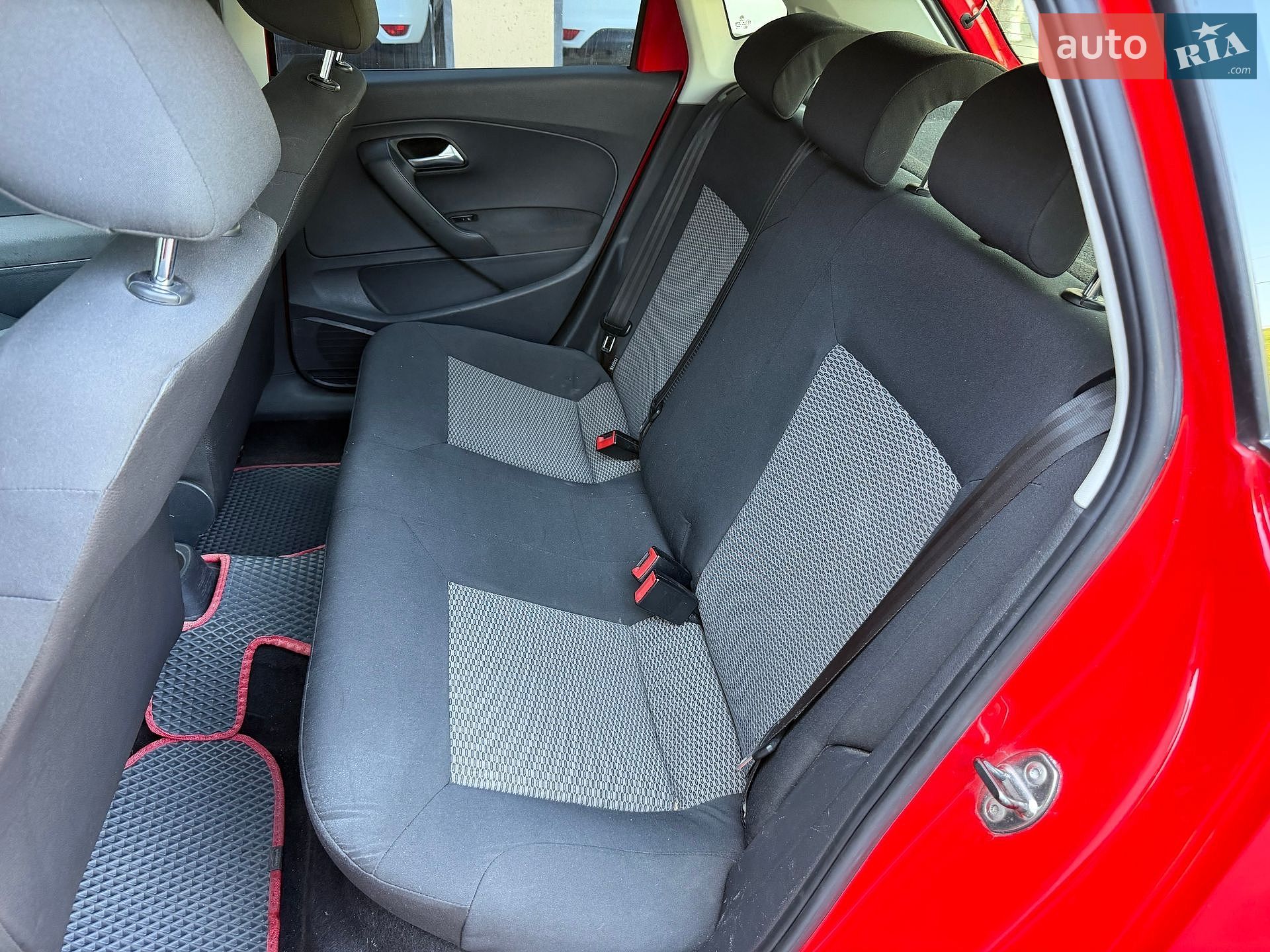 Volkswagen Polo 2011 VIN WVWZZZ6RZBY070828 фото оголошення 46 з 52