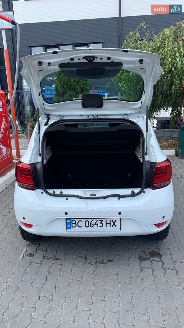 Renault Sandero 2019 VIN VF15SRL1E63128685 фото оголошення 2 з 9
