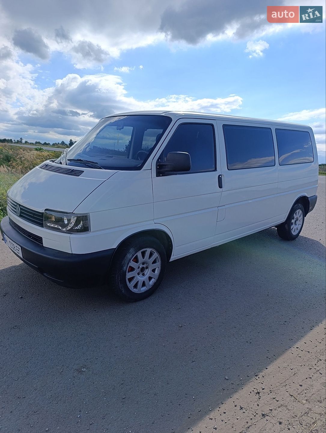 Volkswagen Caravelle 2003 VIN WV1ZZZ70Z3X064323 фото оголошення 27 з 64