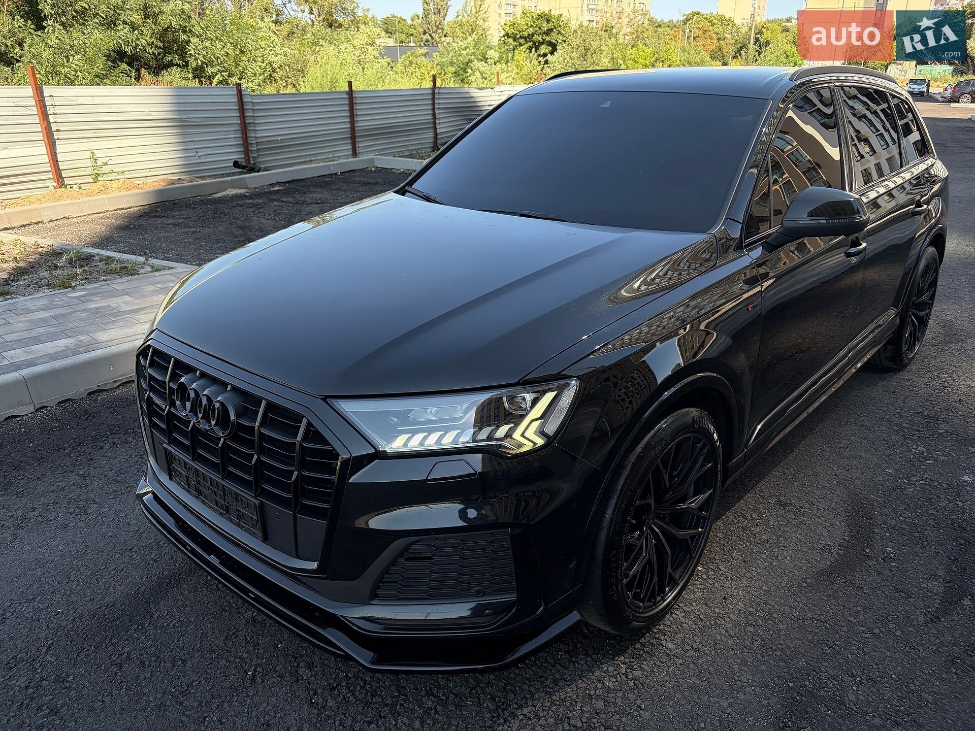 Audi Q7 2021 VIN WAUZZZ4M7ND005398 фото оголошення 8 з 92