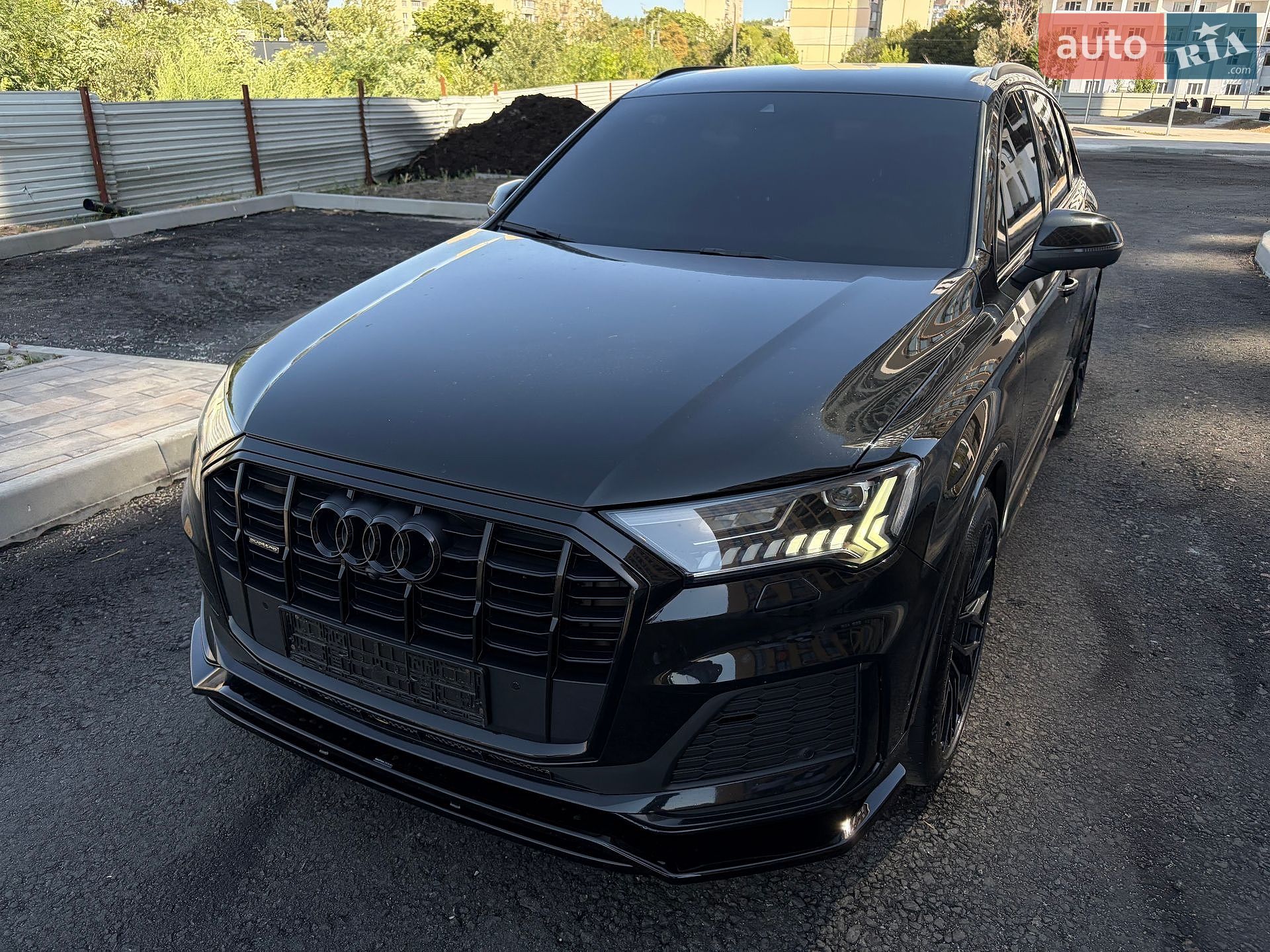 Audi Q7 2021 VIN WAUZZZ4M7ND005398 фото оголошення 10 з 92