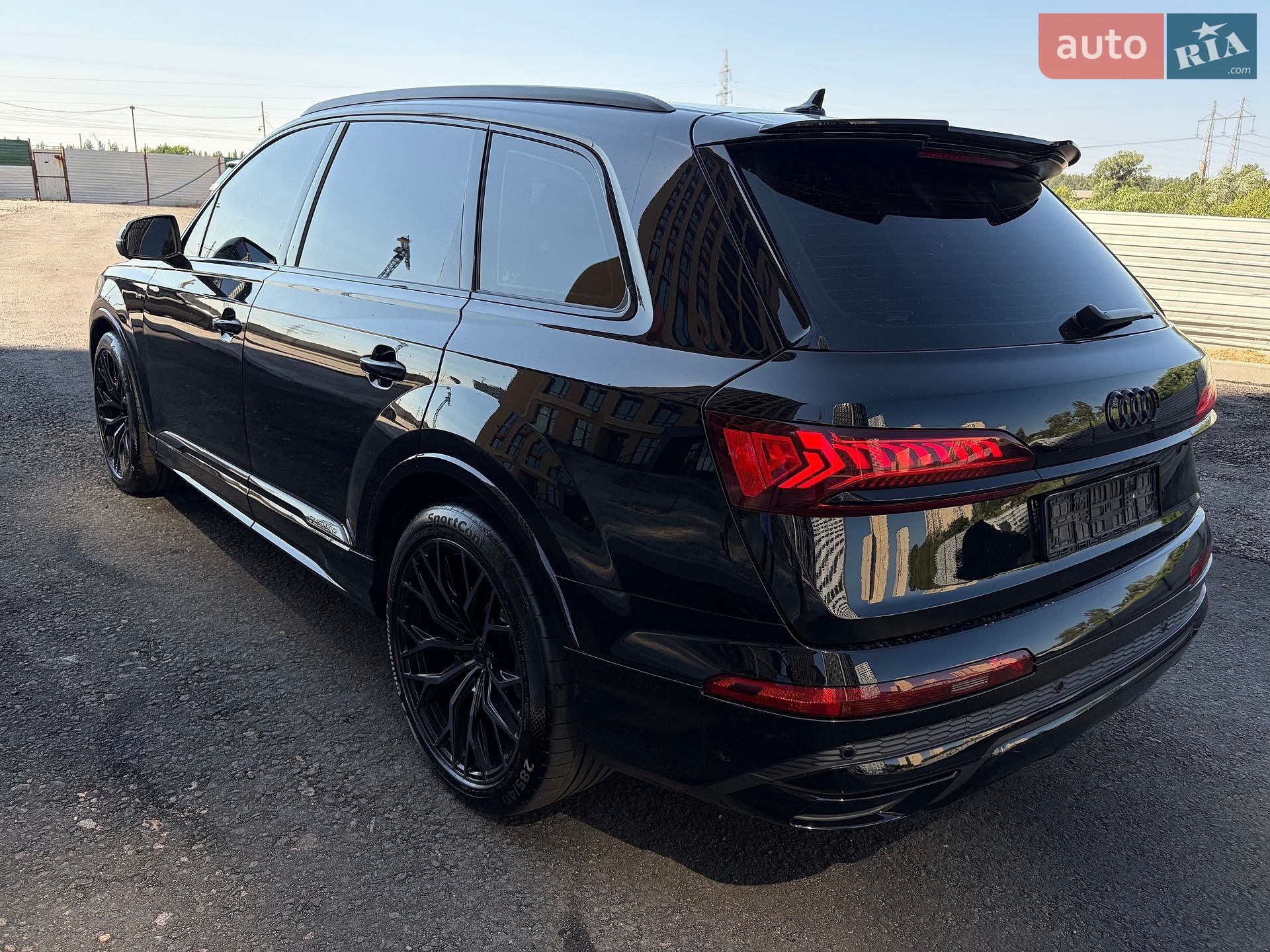 Audi Q7 2021 VIN WAUZZZ4M7ND005398 фото оголошення 12 з 92