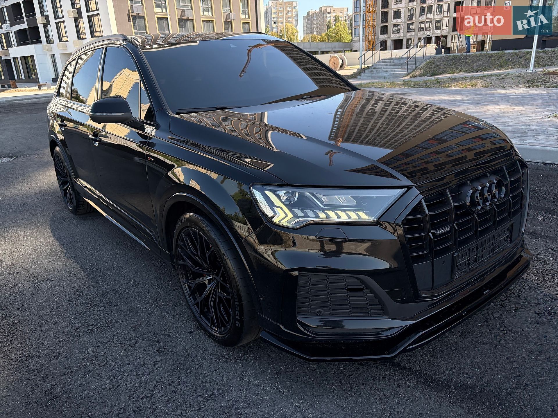 Audi Q7 2021 VIN WAUZZZ4M7ND005398 фото оголошення 22 з 92