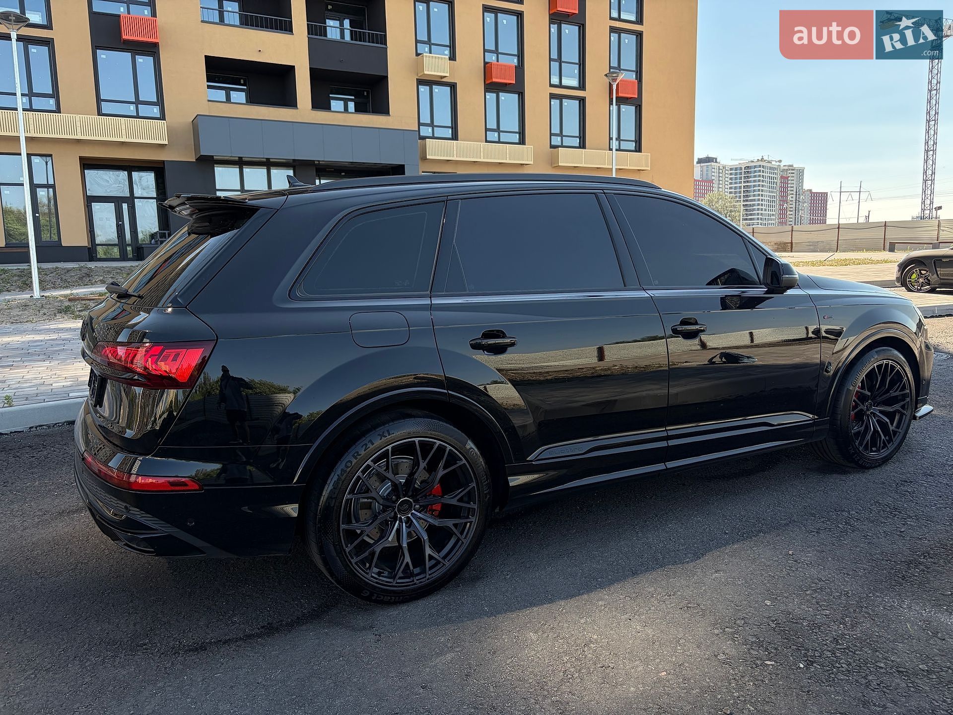 Audi Q7 2021 VIN WAUZZZ4M7ND005398 фото оголошення 28 з 92