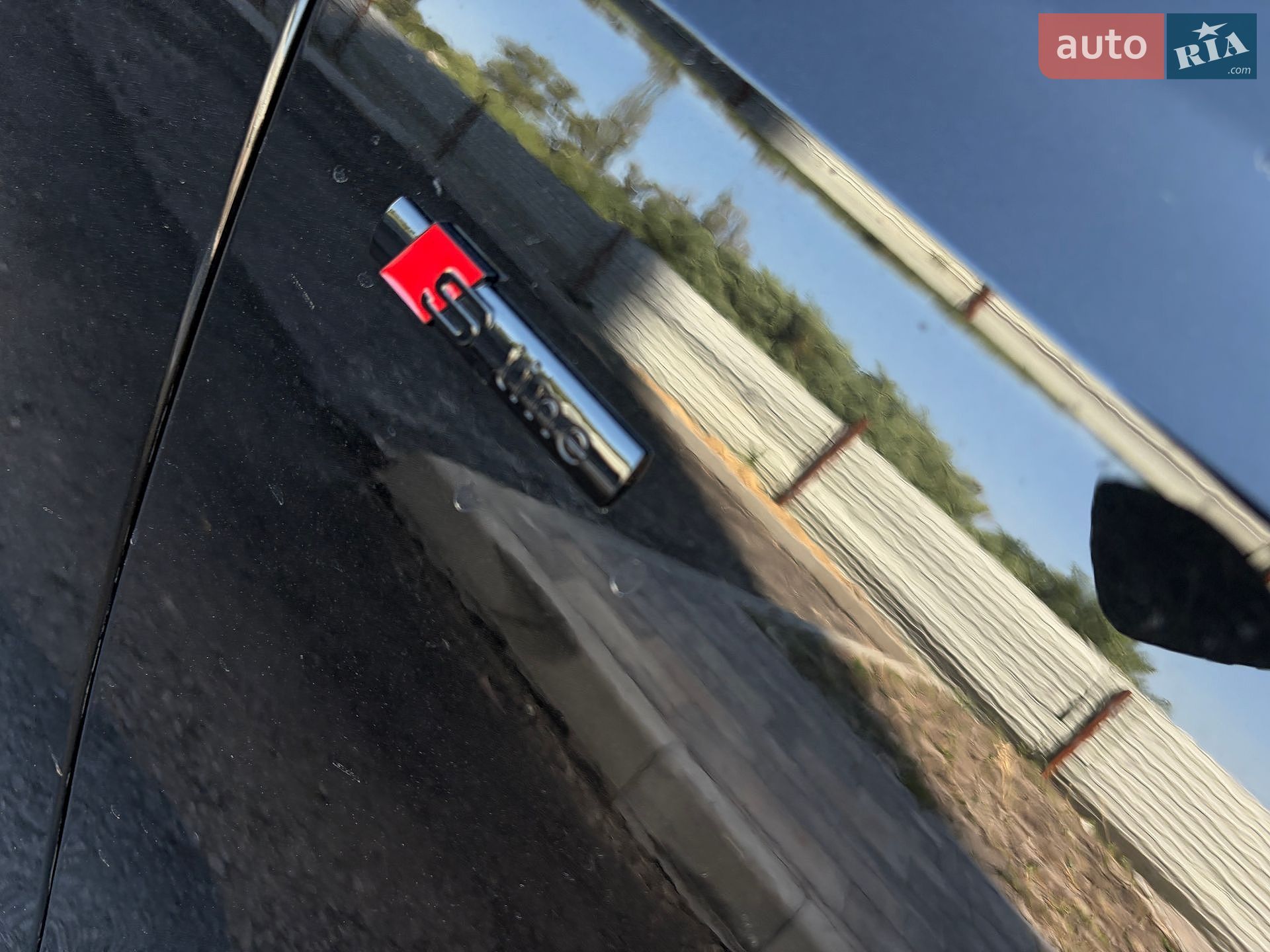 Audi Q7 2021 VIN WAUZZZ4M7ND005398 фото оголошення 34 з 92