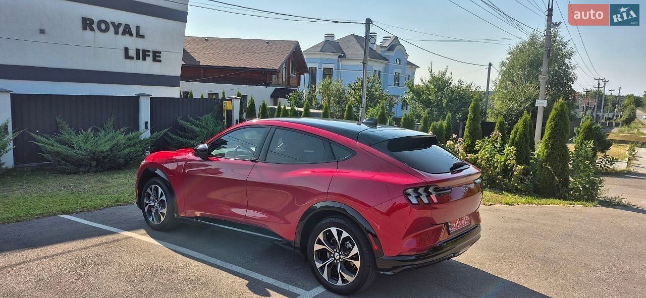 Ford Mustang Mach-E 2023 VIN 3FMTK3R79PMA54621 фото оголошення 2 з 104