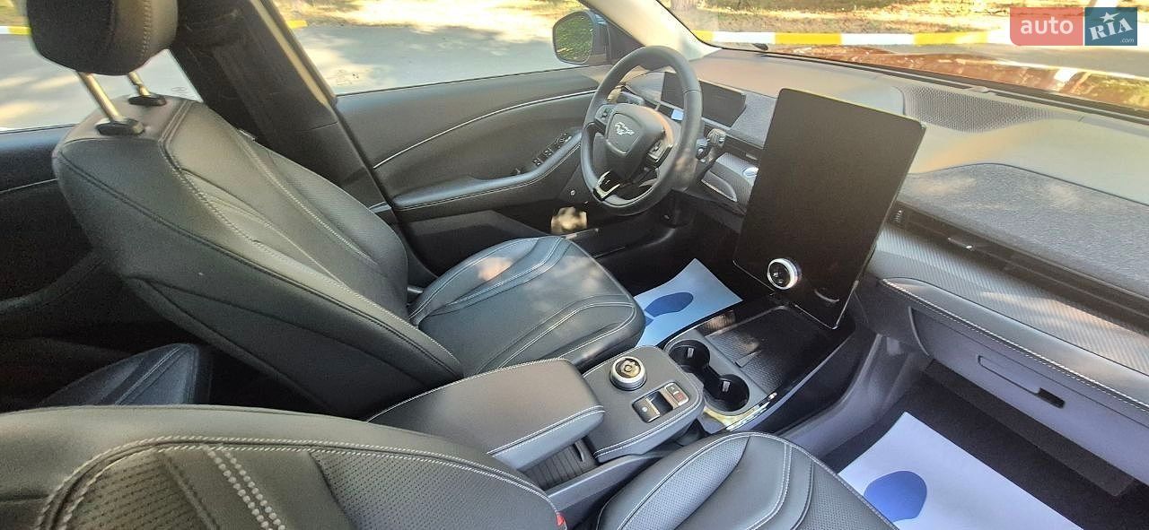 Ford Mustang Mach-E 2023 VIN 3FMTK3R79PMA54621 фото оголошення 52 з 104