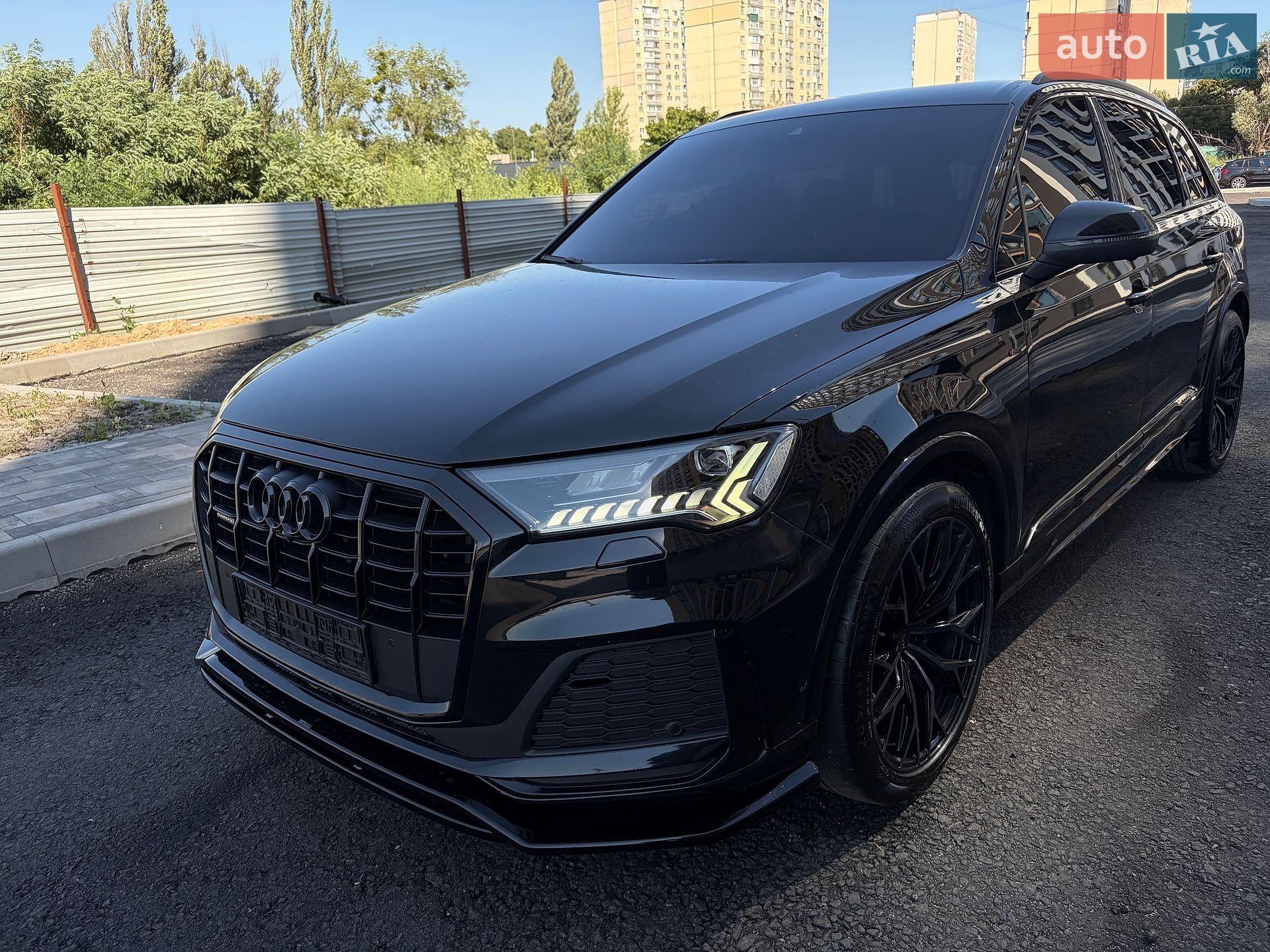 Audi Q7 2021 VIN WAUZZZ4M7ND005398 фото оголошення 50 з 92