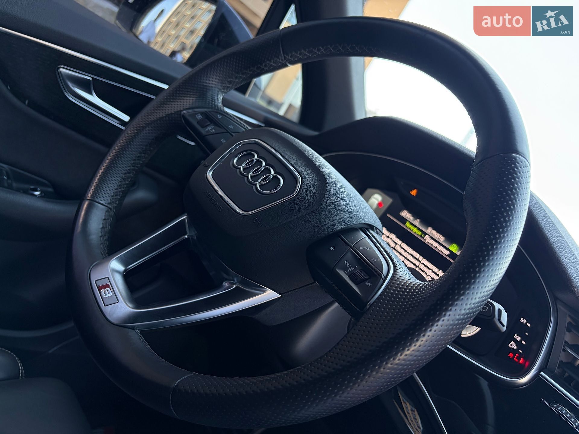 Audi Q7 2021 VIN WAUZZZ4M7ND005398 фото оголошення 69 з 92