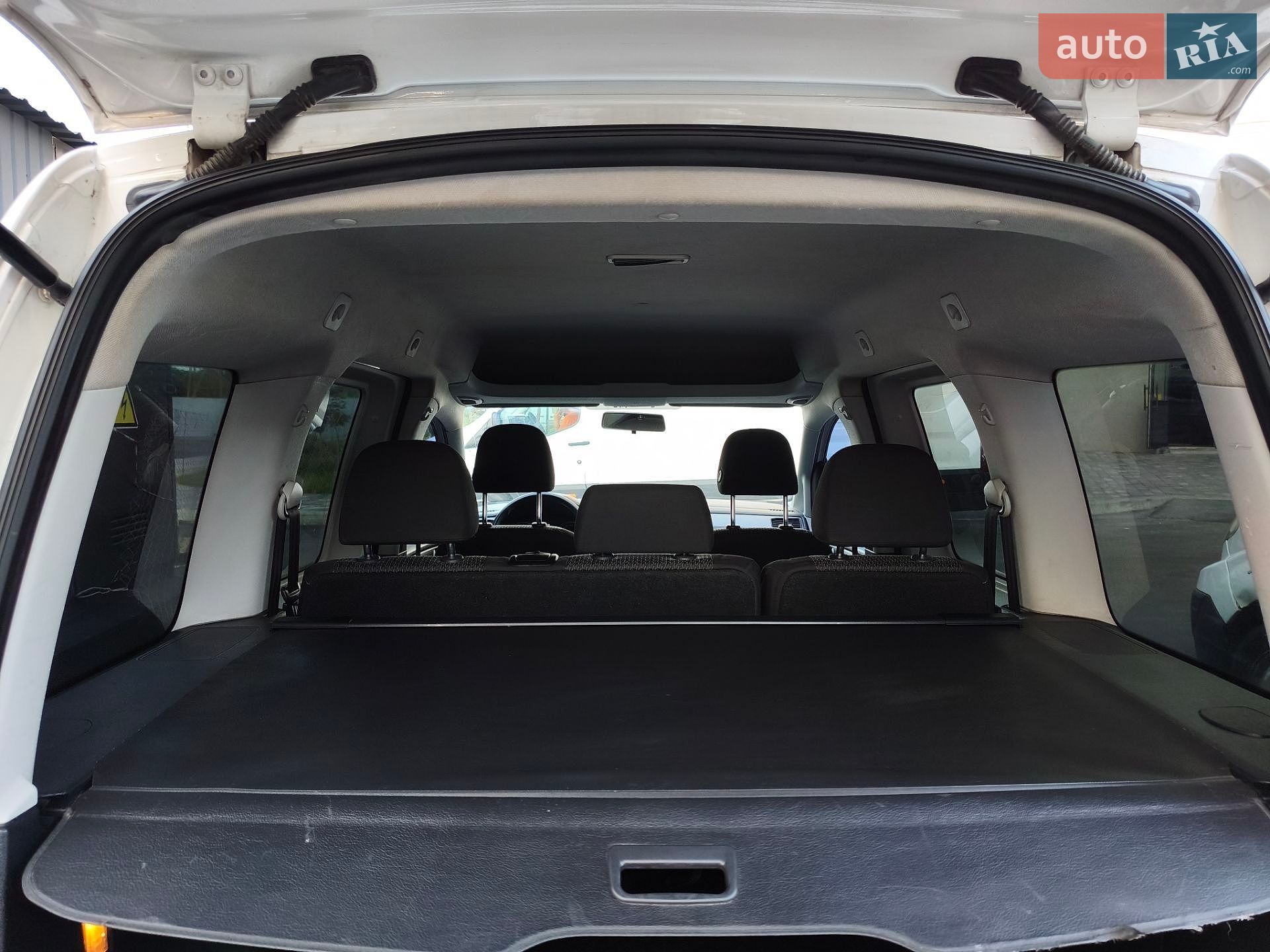 Volkswagen Caddy 2016 VIN WV2ZZZ2KZHX038170 фото оголошення 9 з 13