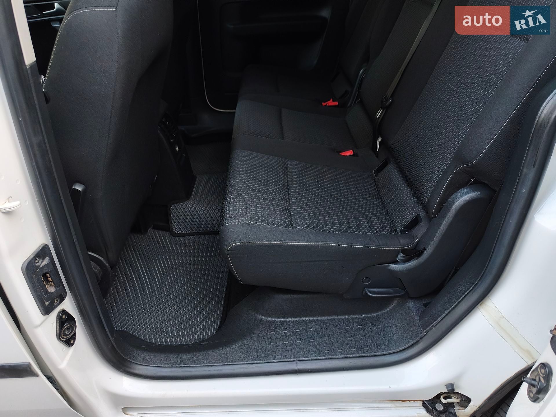 Volkswagen Caddy 2016 VIN WV2ZZZ2KZHX038170 фото оголошення 11 з 13