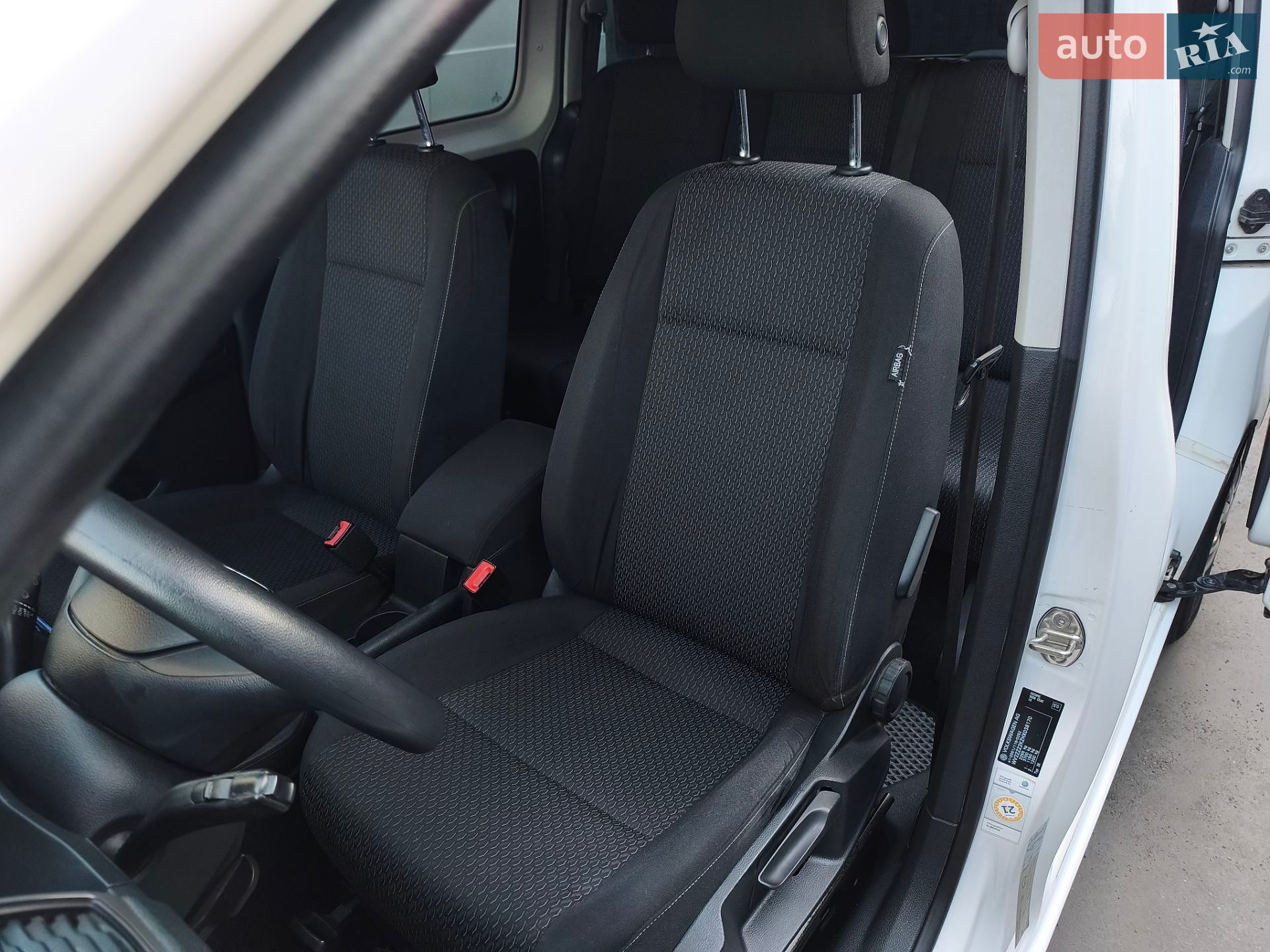Volkswagen Caddy 2016 VIN WV2ZZZ2KZHX038170 фото оголошення 12 з 13
