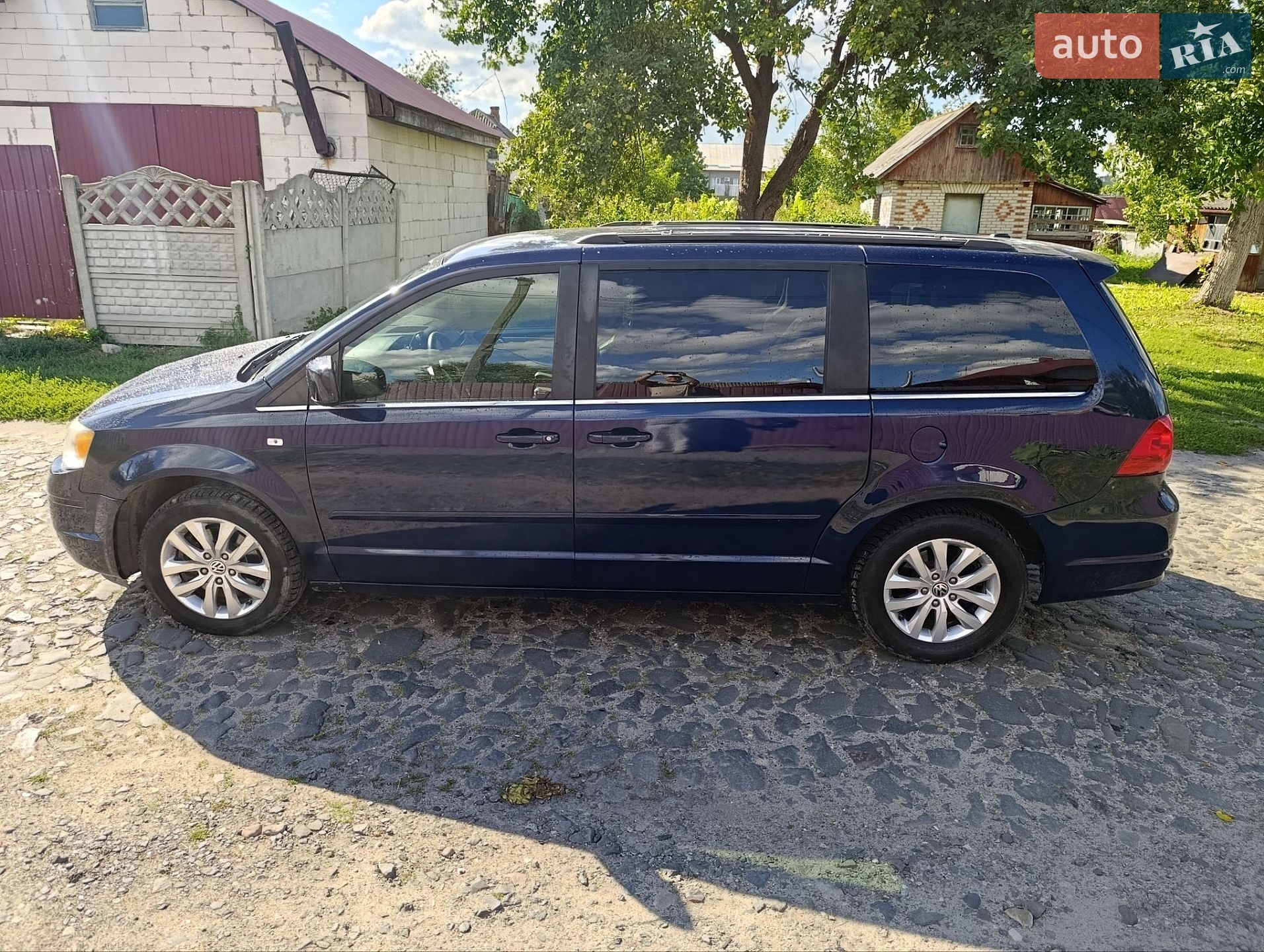 Volkswagen Routan 2013 VIN 2C4RVABG7ER134381 фото оголошення 41 з 45