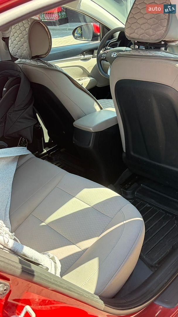 Hyundai Elantra 2018 VIN 5NPD84LF1KH435326 фото оголошення 10 з 19