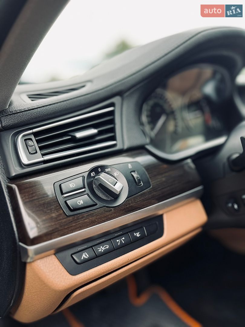 BMW 7 Series 2010 VIN WBAKM21050C336486 фото оголошення 18 з 37