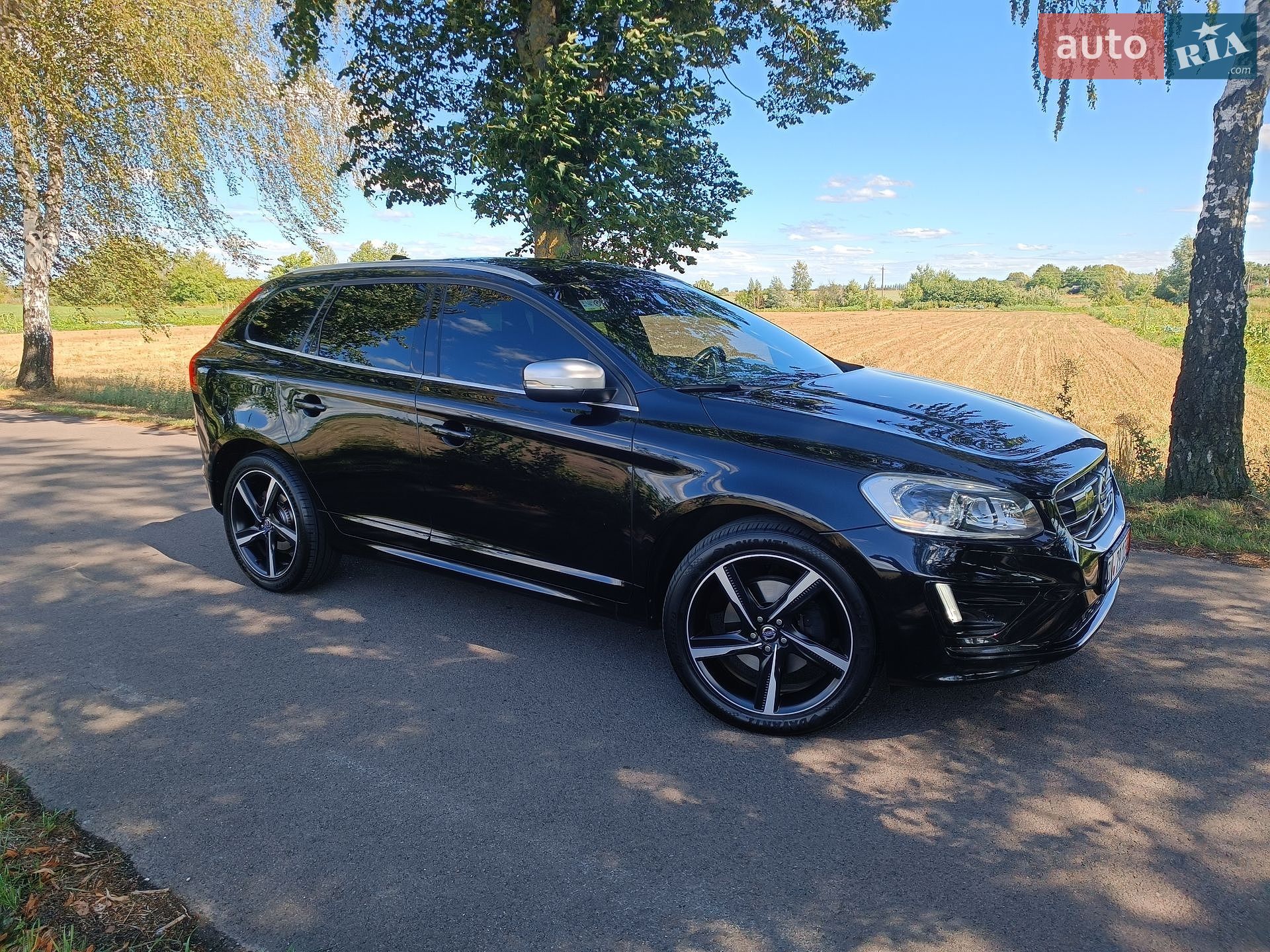 Volvo XC60 2015 VIN YV1DZ8256F2685077 фото оголошення 2 з 89