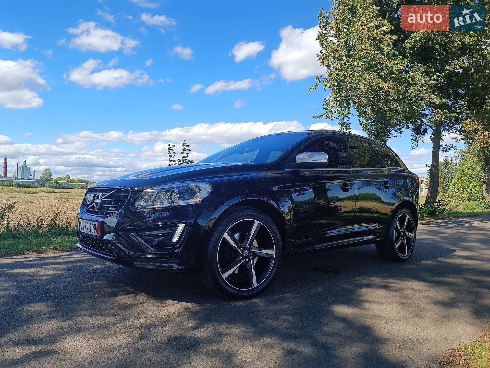Volvo XC60 2015 VIN YV1DZ8256F2685077 фото оголошення 13 з 89