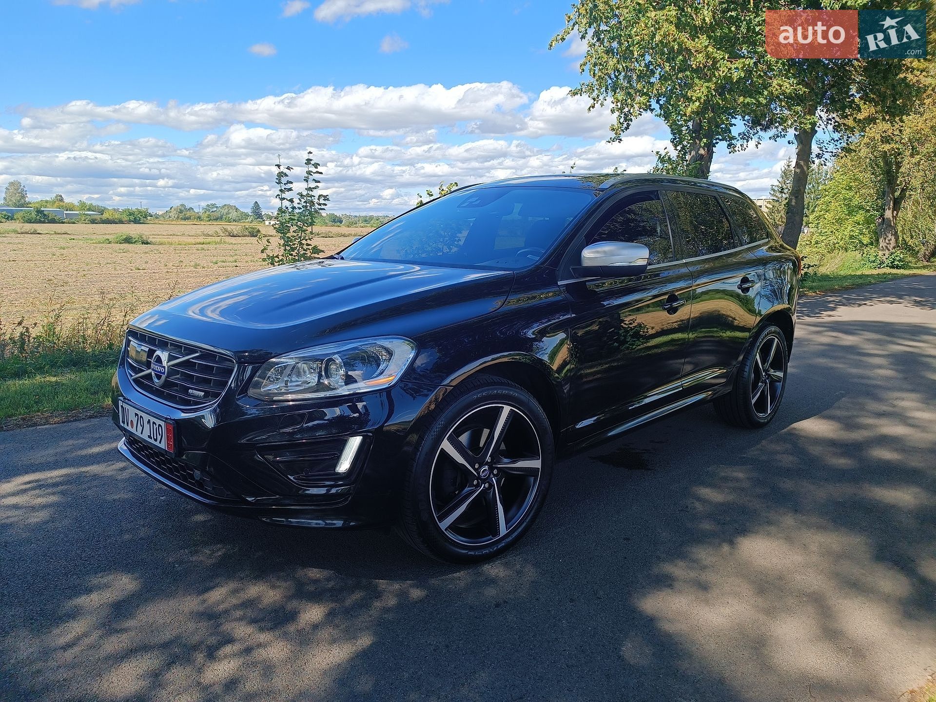 Volvo XC60 2015 VIN YV1DZ8256F2685077 фото оголошення 15 з 89